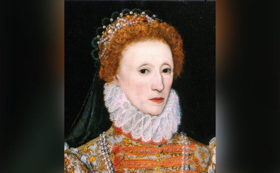A portrait of Queen Elizabeth with a ruffled collar. 
